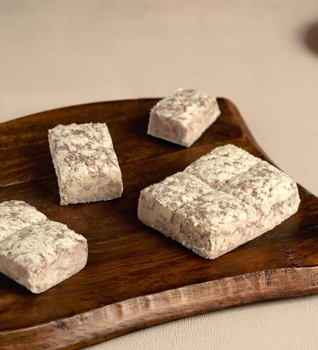 Antep Fıstıklı Tahin Helvası (850 gr) Teneke Kutu